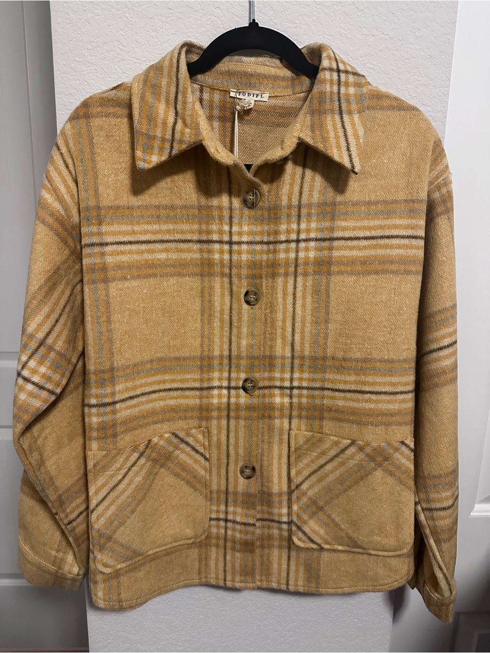 NWT JODIFL Plaid Shacket Jacket Button Front Pockets Size M